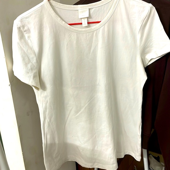 H&M Tops - H&M basic white T-shirt